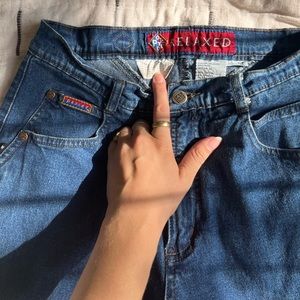 Posted vintage 90’s jeans